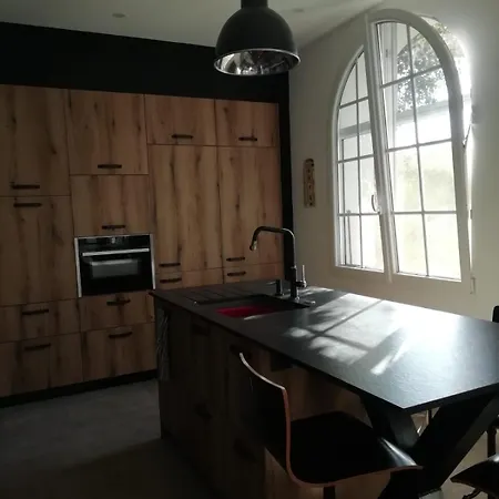 Dans Maison Atypique *